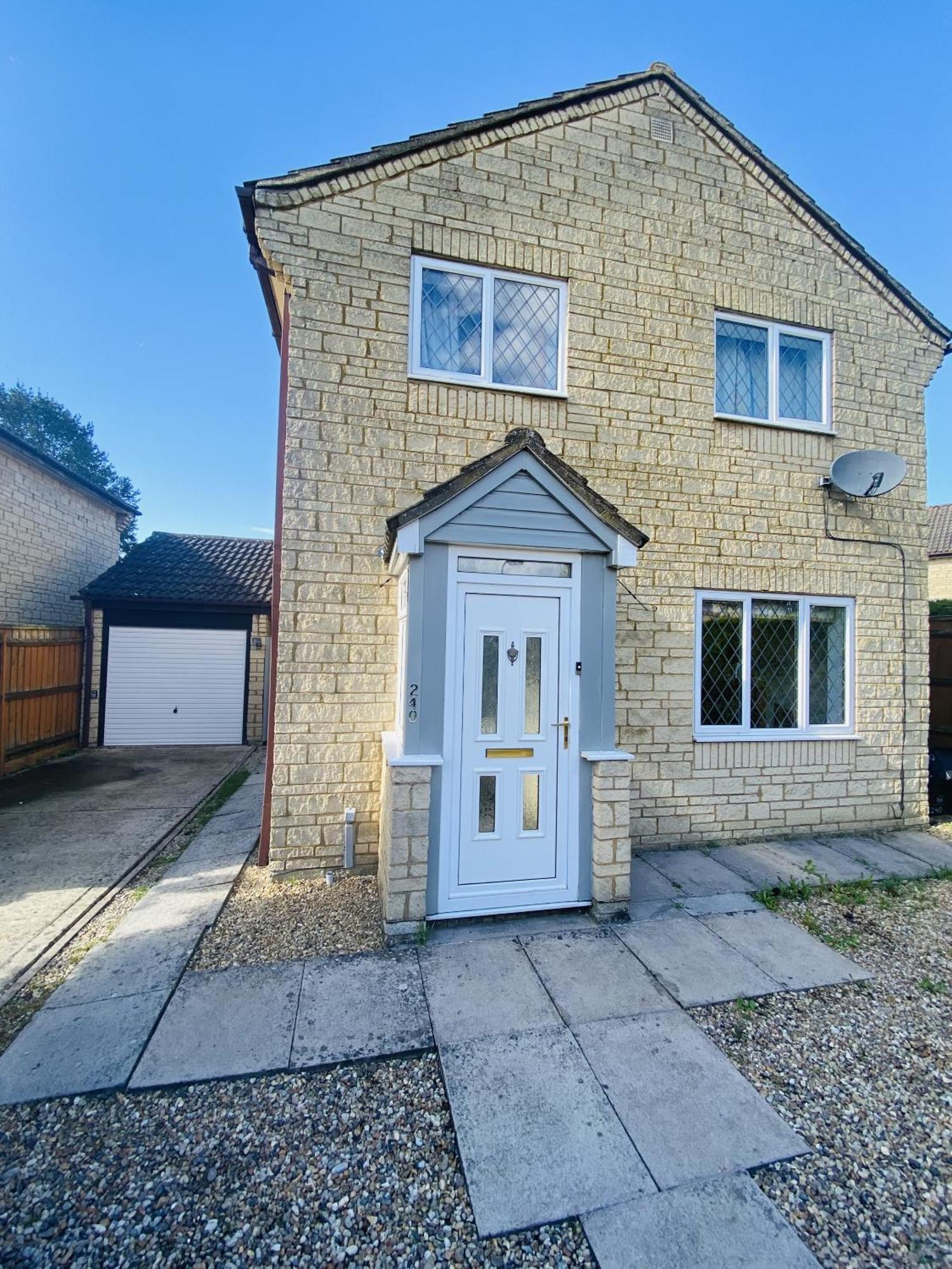 The Conifers Large Detached Home With Off Street Parking Witney Esterno foto